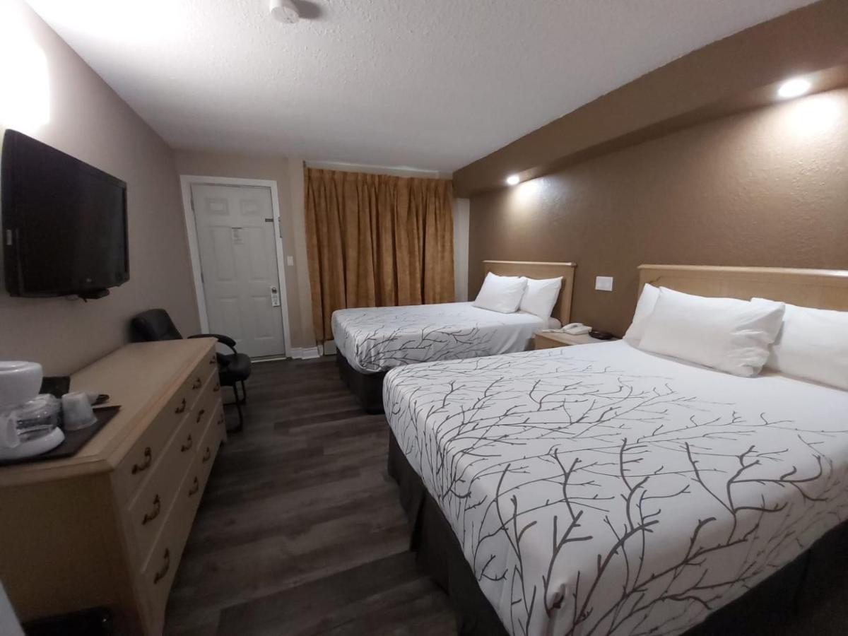 Arnprior Motor Inn Bagian luar foto