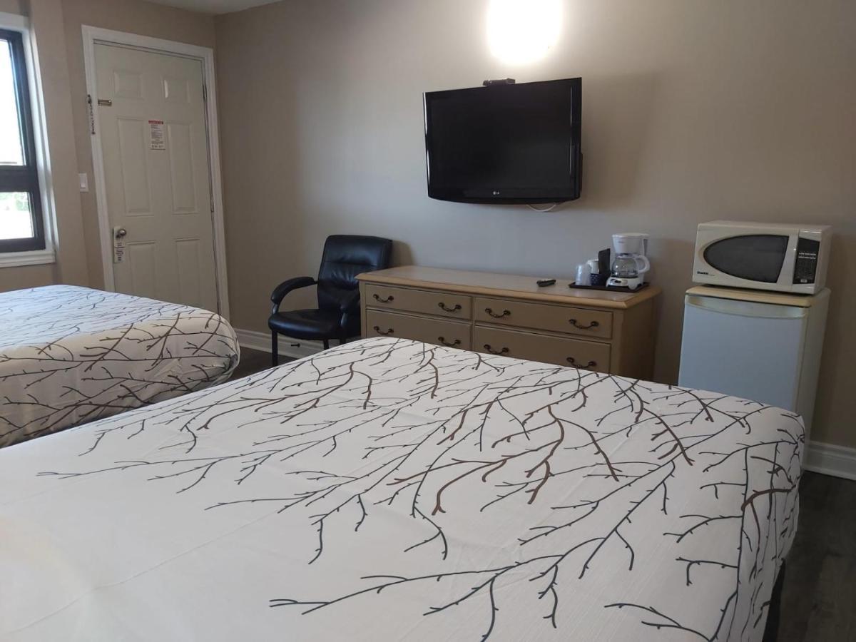 Arnprior Motor Inn Bagian luar foto