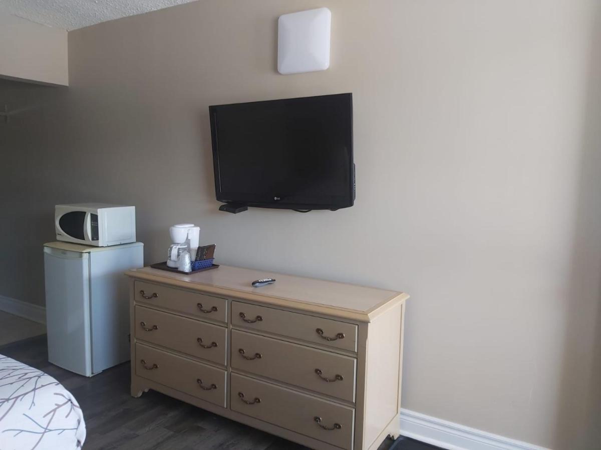 Arnprior Motor Inn Bagian luar foto