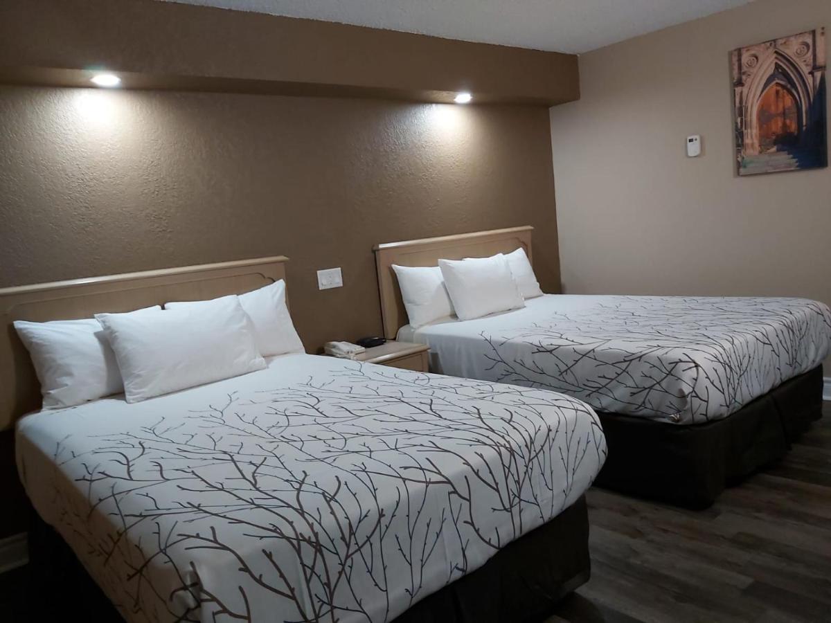Arnprior Motor Inn Bagian luar foto