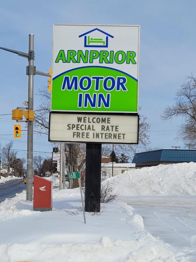Arnprior Motor Inn Bagian luar foto