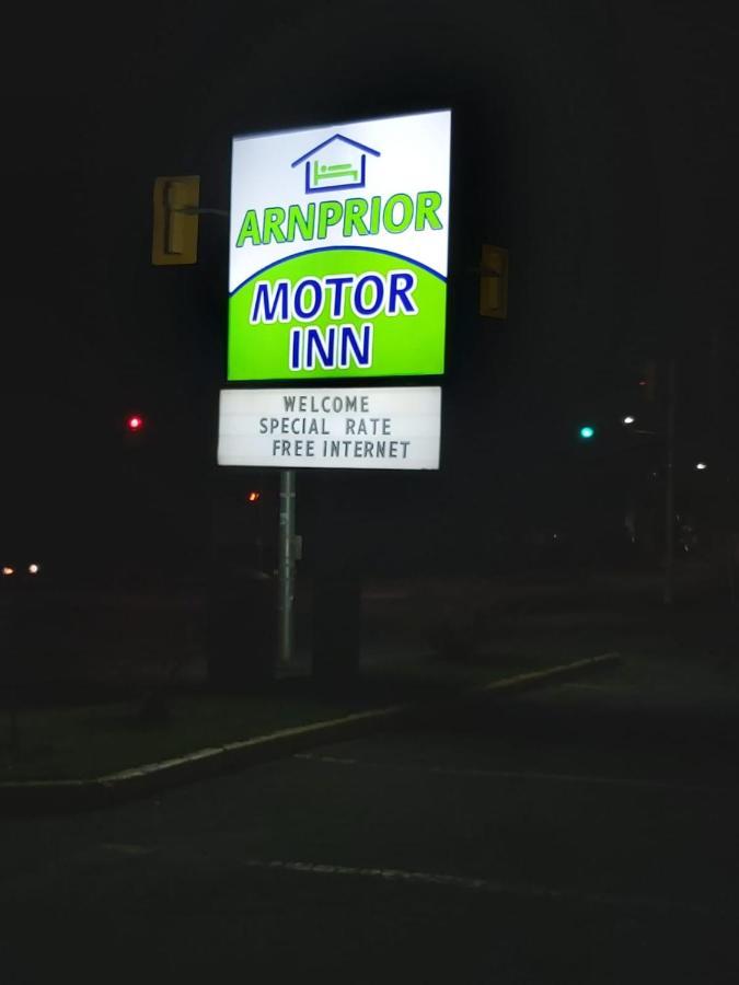 Arnprior Motor Inn Bagian luar foto