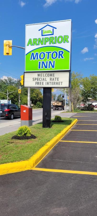 Arnprior Motor Inn Bagian luar foto