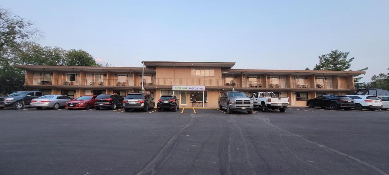 Arnprior Motor Inn Bagian luar foto
