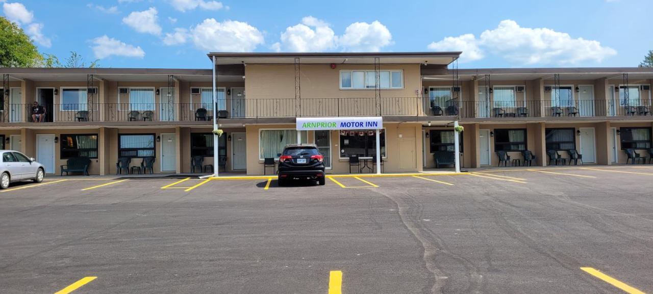 Arnprior Motor Inn Bagian luar foto