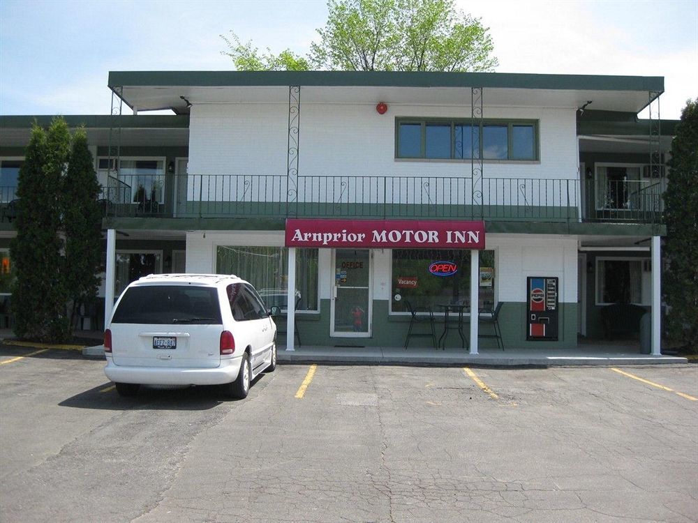 Arnprior Motor Inn Bagian luar foto